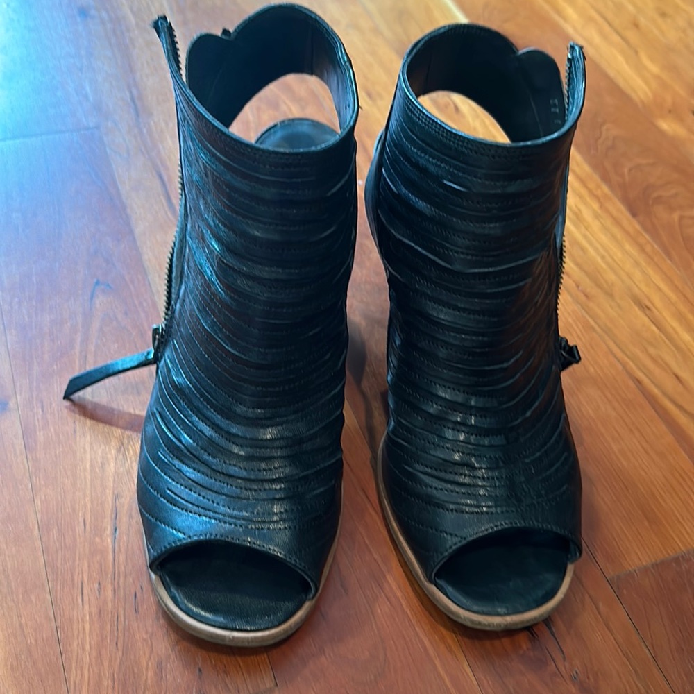 Paul green black leather shoes